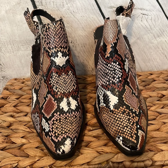 New Qupid snake print slingback booties - Picture 3 of 6